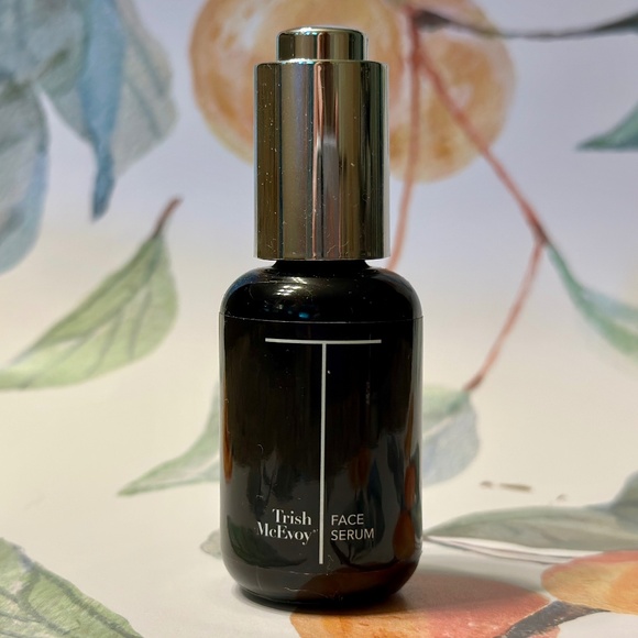 TRISH MCEVOY | Beauty Booster Hyaluronic Face Serum - Picture 2 of 3
